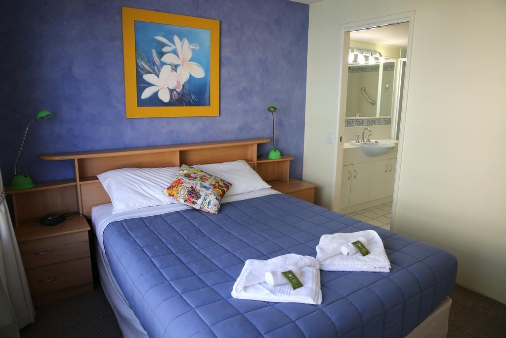 Cheltenham Apartments Caloundra Bagian luar foto