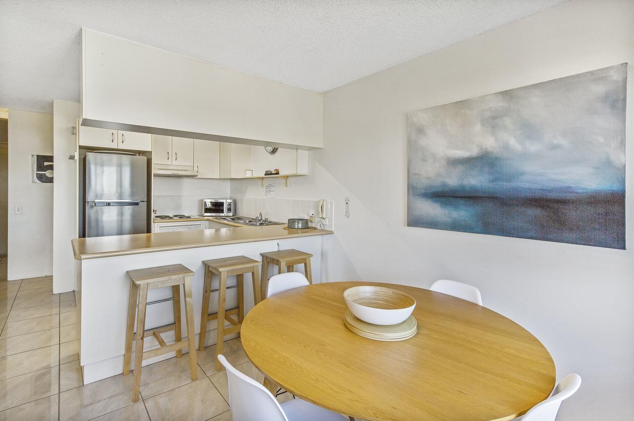 Cheltenham Apartments Caloundra Bagian luar foto