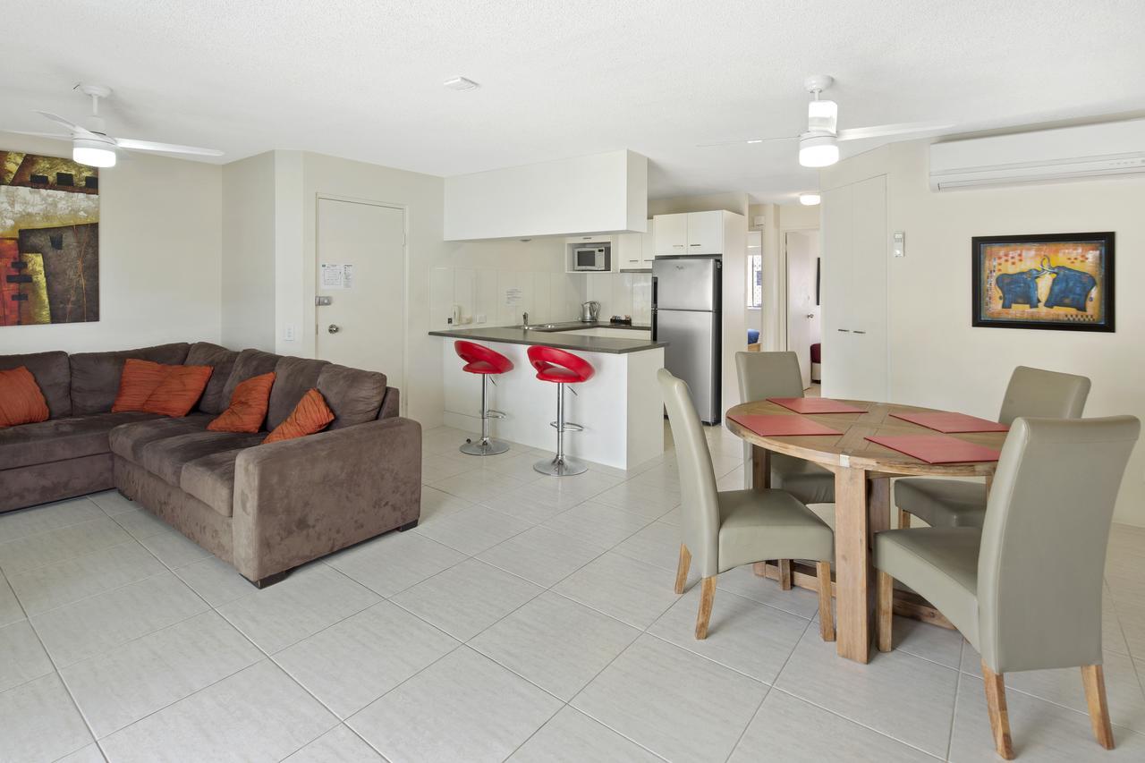 Cheltenham Apartments Caloundra Bagian luar foto